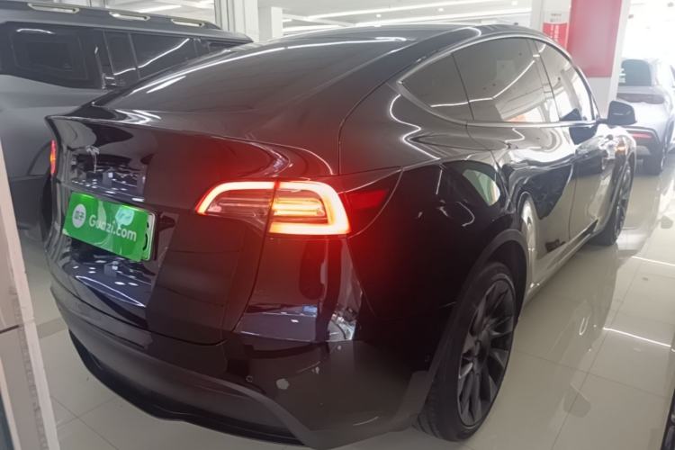 Used Tesla Model Y 2021 Standard Range Rear-Wheel Drive Version Rear Right 45 Deg