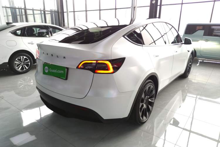 Used Tesla Model Y 2021 Standard Range Rear-Wheel Drive Version Rear Right 45 Deg