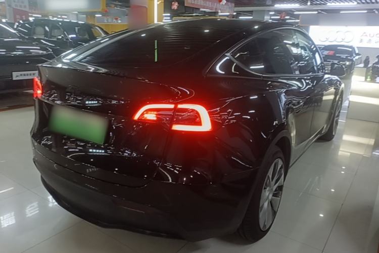 Used Tesla Model Y 2021 Standard Range Rear-Wheel Drive Version Rear Right 45 Deg