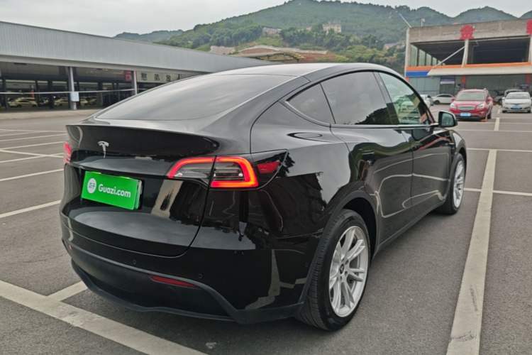 Used Tesla Model Y 2021 Standard Range Rear-Wheel Drive Version Rear Right 45 Deg