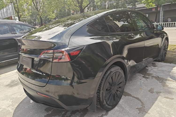 Used Tesla Model Y 2021 Standard Range Rear-Wheel Drive Version Rear Right 45 Deg