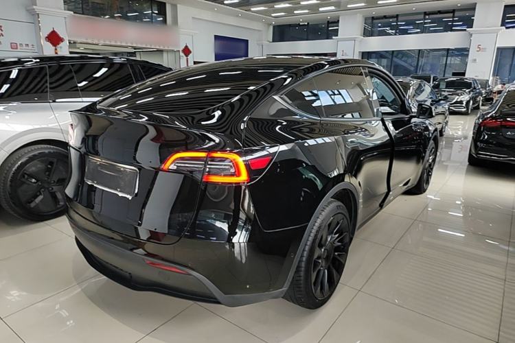 Used Tesla Model Y 2021 Long-Range All-Wheel-Drive Version 3D7 Rear Right 45 Deg