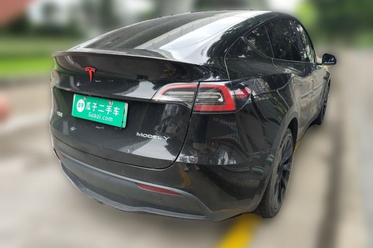 Used Tesla Model Y 2021 Revised Version 2 Long-Range All-Wheel-Drive Edition Rear Right 45 Deg