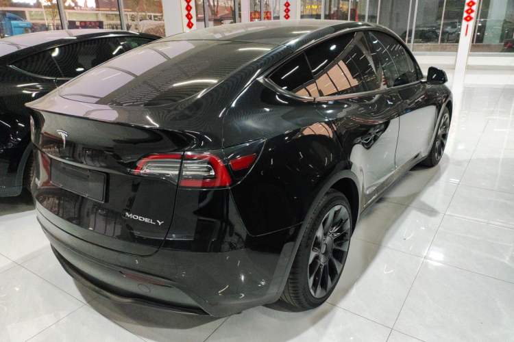 Used Tesla Model Y 2021 Long-Range All-Wheel-Drive Version Rear Right 45 Deg