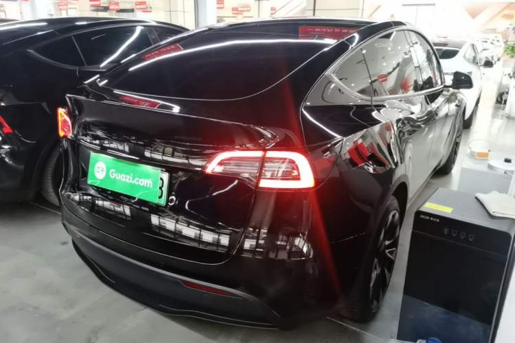 Used Tesla Model Y 2021 Standard Range Rear-Wheel Drive Version Rear Right 45 Deg