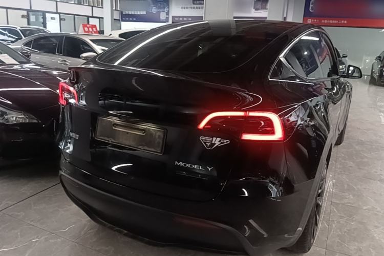 Used Tesla Model Y 2021 Long-Range All-Wheel-Drive Version 3D7 Rear Right 45 Deg