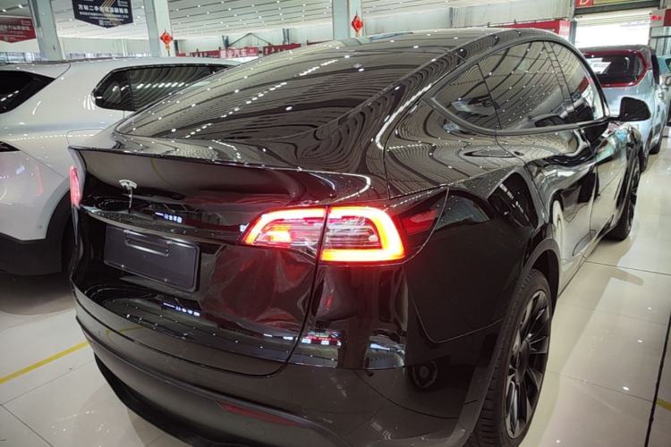 Used Tesla Model Y 2021 Standard Range Rear-Wheel Drive Version Rear Right 45 Deg