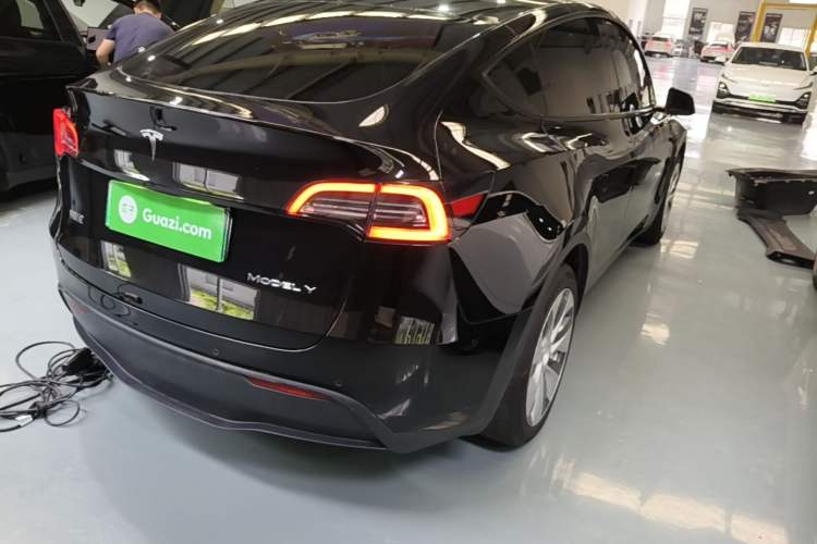 Used Tesla Model Y 2021 Standard Range Rear-Wheel Drive Version Rear Right 45 Deg