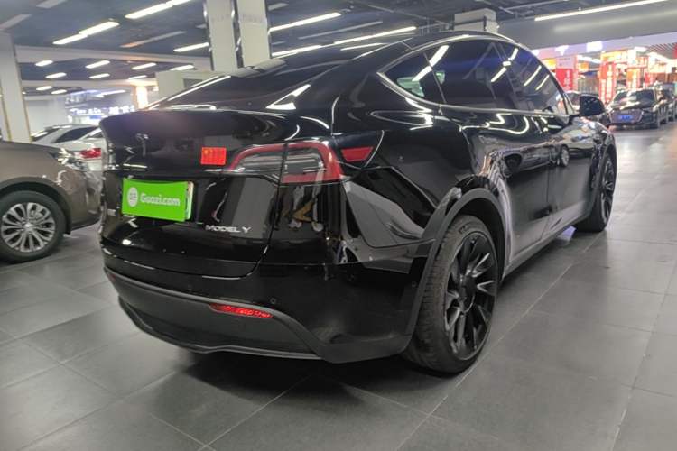 Used Tesla Model Y 2021 Standard Range Rear-Wheel Drive Version Rear Right 45 Deg