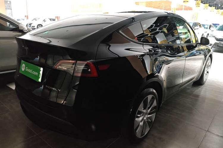 Used Tesla Model Y 2021 Standard Range Rear-Wheel Drive Version Rear Right 45 Deg