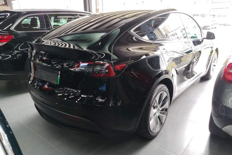 Used Tesla Model Y 2021 Long-Range All-Wheel-Drive Version 3D7 Rear Right 45 Deg