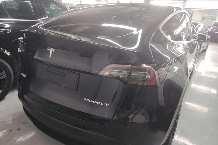 Used Tesla Model Y 2021 Long-Range All-Wheel-Drive Version Rear Right 45 Deg