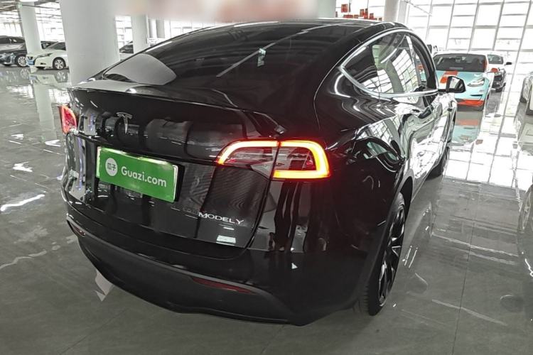 Used Tesla Model Y 2021 Revised Version 2 Long-Range All-Wheel-Drive Edition Rear Right 45 Deg