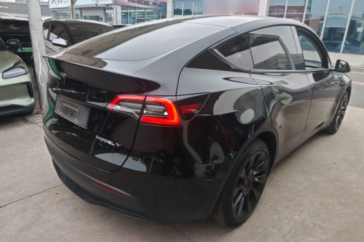 Used Tesla Model Y 2021 Standard Range Rear-Wheel Drive Version Rear Right 45 Deg