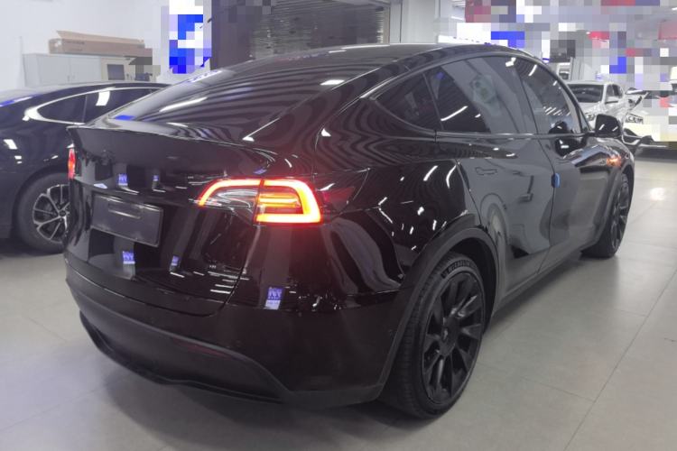 Used Tesla Model Y 2021 Standard Range Rear-Wheel Drive Version Rear Right 45 Deg