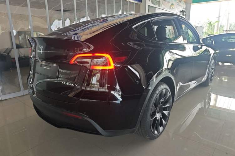 Used Tesla Model Y 2021 Standard Range Rear-Wheel Drive Version Rear Right 45 Deg