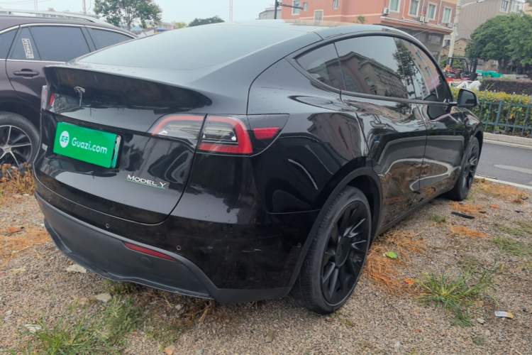 Used Tesla Model Y 2021 Standard Range Rear-Wheel Drive Version Rear Right 45 Deg