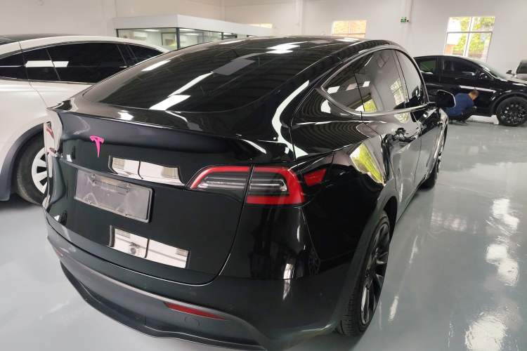 Used Tesla Model Y 2021 Standard Range Rear-Wheel Drive Version Rear Right 45 Deg