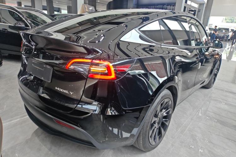 Used Tesla Model Y 2021 Long-Range All-Wheel-Drive Version 3D7 Rear Right 45 Deg