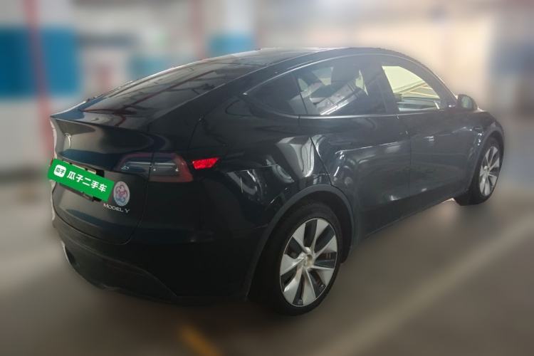 Used Tesla Model Y 2021 Standard Range Rear-Wheel Drive Version Rear Right 45 Deg