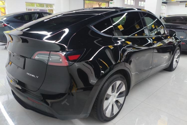 Used Tesla Model Y 2021 Standard Range Rear-Wheel Drive Version Rear Right 45 Deg