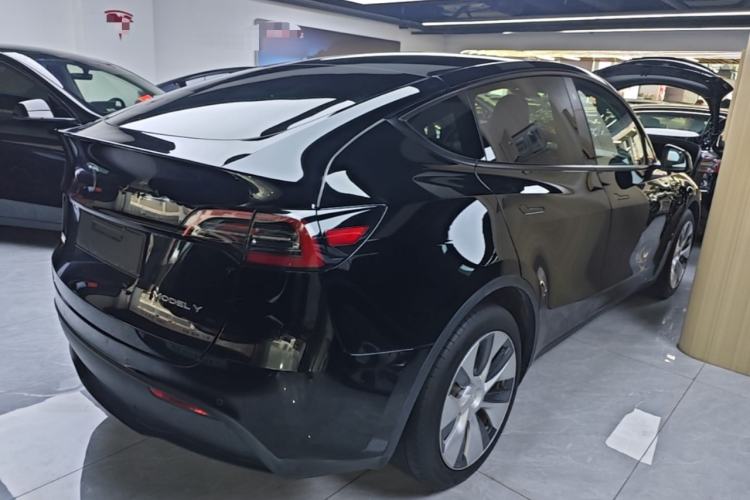 Used Tesla Model Y 2021 Long-Range All-Wheel-Drive Version Rear Right 45 Deg