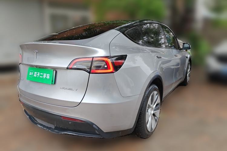 Used Tesla Model Y 2021 Revised Version 2 Long-Range All-Wheel-Drive Edition Rear Right 45 Deg