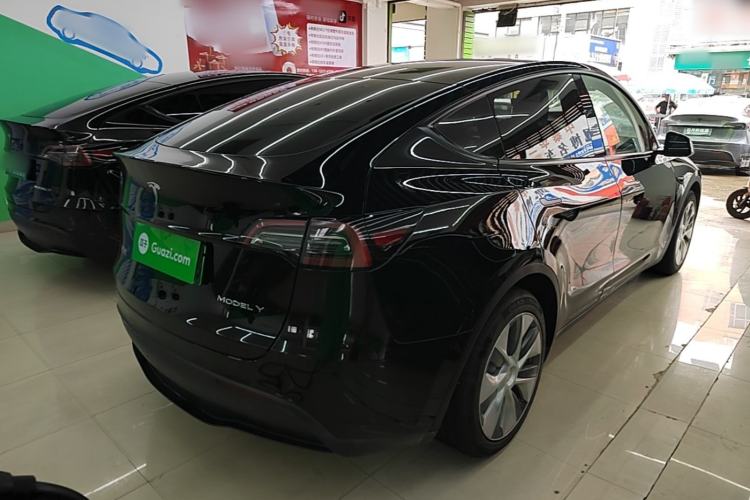 Used Tesla Model Y 2021 Standard Range Rear-Wheel Drive Version Rear Right 45 Deg