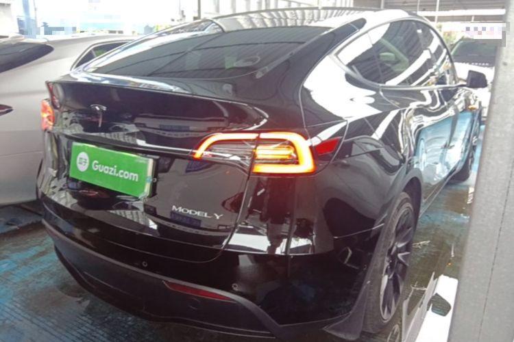 Used Tesla Model Y 2021 Standard Range Rear-Wheel Drive Version Rear Right 45 Deg