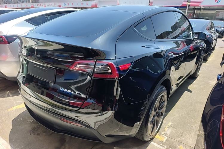 Used Tesla Model Y 2021 Long-Range All-Wheel-Drive Version 3D7 Rear Right 45 Deg