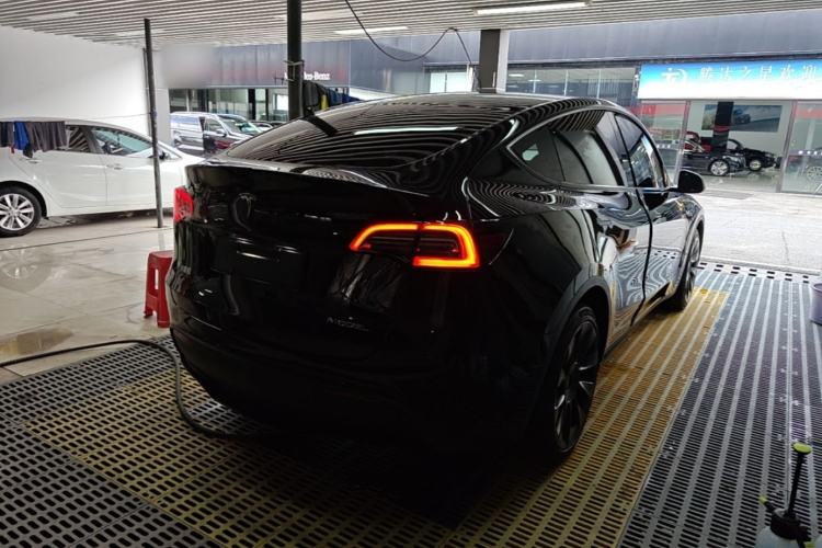 Used Tesla Model Y 2021 Standard Range Rear-Wheel Drive Version Rear Right 45 Deg