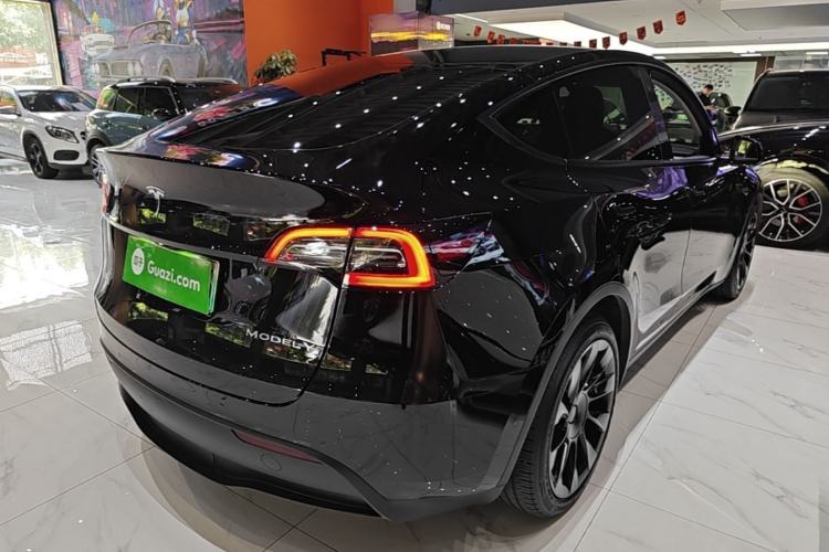 Used Tesla Model Y 2021 Standard Range Rear-Wheel Drive Version Rear Right 45 Deg