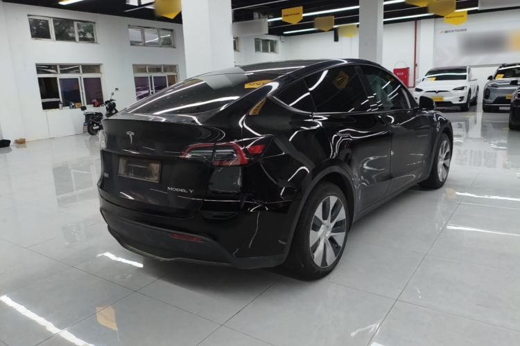 Used Tesla Model Y 2021 Standard Range Rear-Wheel Drive Version Rear Right 45 Deg