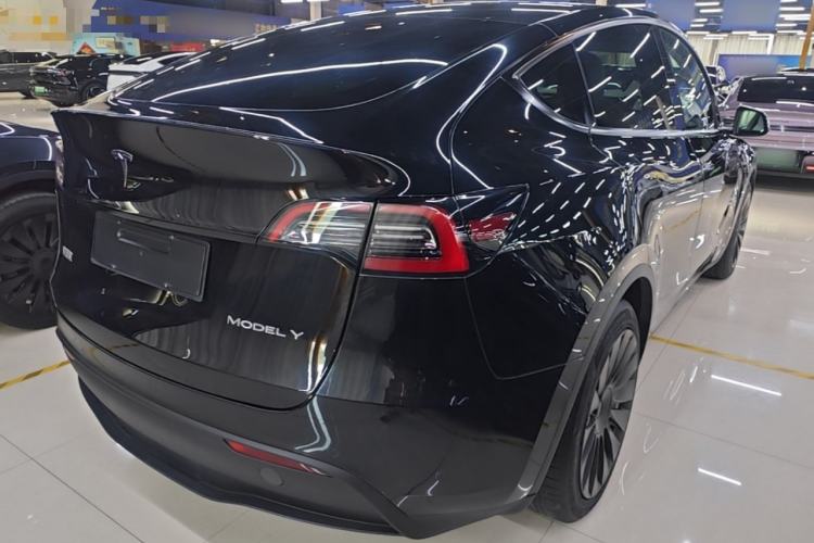 Used Tesla Model Y 2021 Standard Range Rear-Wheel Drive Version Rear Right 45 Deg