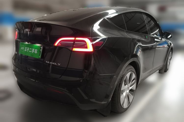 Used Tesla Model Y 2021 Standard Range Rear-Wheel Drive Version Rear Right 45 Deg