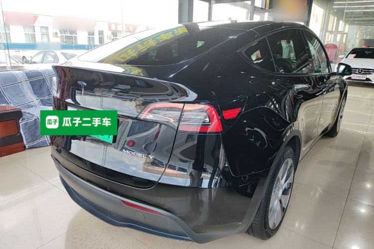 Used Tesla Model Y 2021 Standard Range Rear-Wheel Drive Version Rear Right 45 Deg