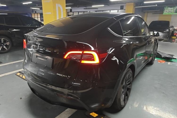 Used Tesla Model Y 2021 Standard Range Rear-Wheel Drive Version Rear Right 45 Deg