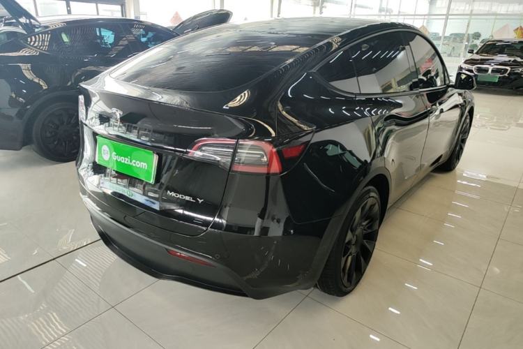 Used Tesla Model Y 2021 Standard Range Rear-Wheel Drive Version Rear Right 45 Deg
