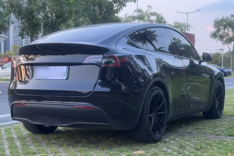 Used Tesla Model Y 2021 Standard Range Rear-Wheel Drive Version Rear Right 45 Deg
