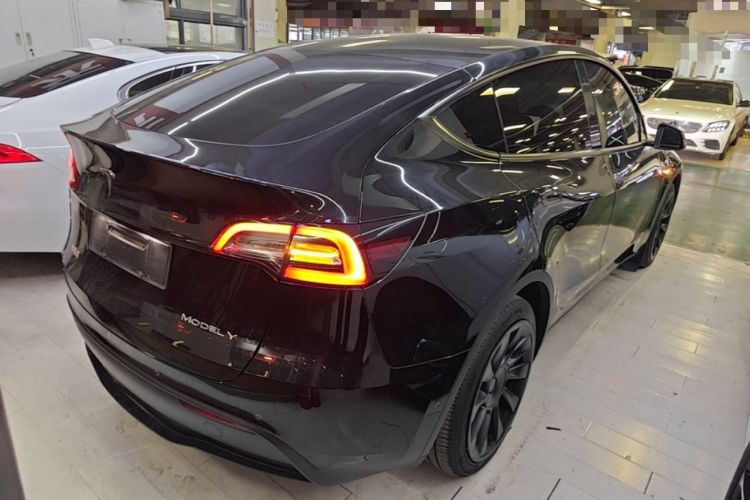 Used Tesla Model Y 2021 Standard Range Rear-Wheel Drive Version Rear Right 45 Deg