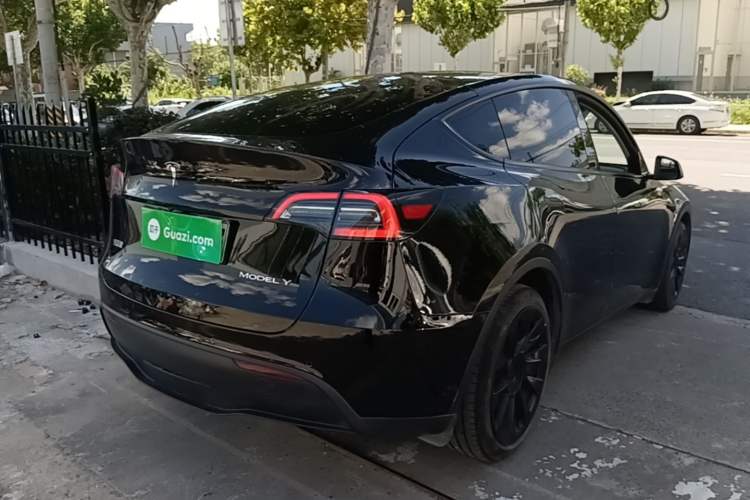Used Tesla Model Y 2021 Standard Range Rear-Wheel Drive Version Rear Right 45 Deg