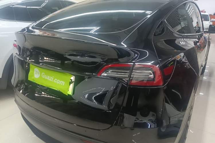 Used Tesla Model Y 2021 Revised Version 2 Long-Range All-Wheel-Drive Edition Rear Right 45 Deg