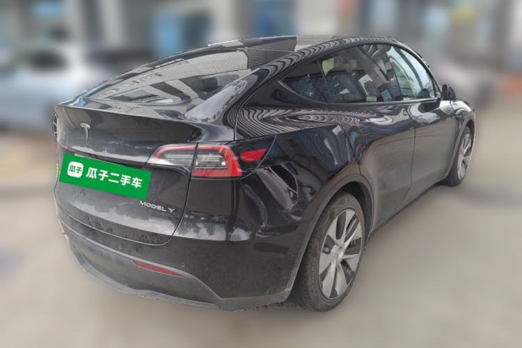 Used Tesla Model Y 2021 Standard Range Rear-Wheel Drive Version Rear Right 45 Deg
