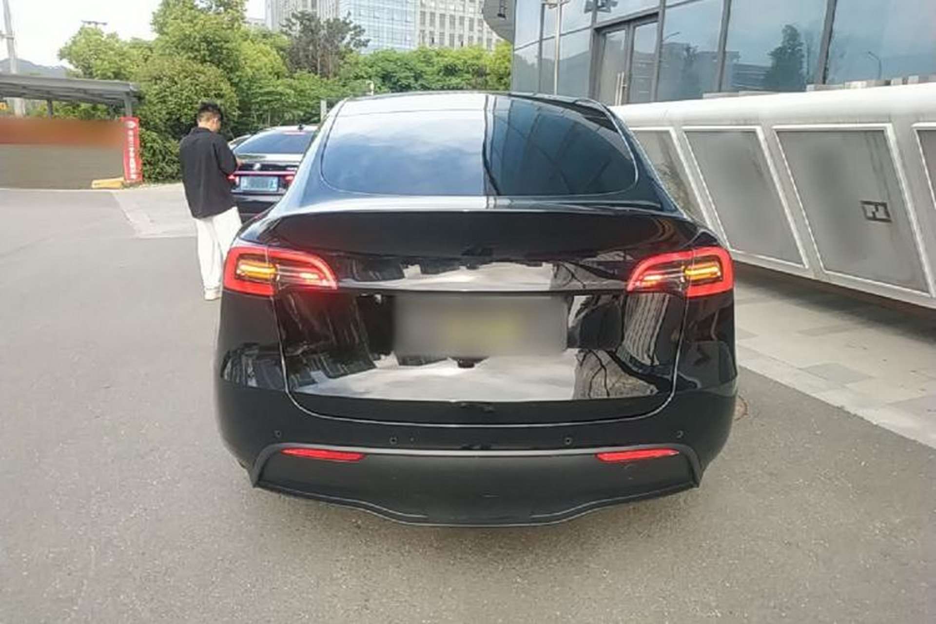 Used Tesla Model Y 2021 Standard Range Rear-Wheel Drive Version Rear