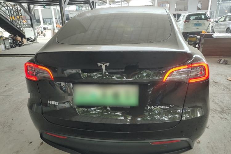 Used Tesla Model Y 2021 Long-Range All-Wheel-Drive Version Rear
