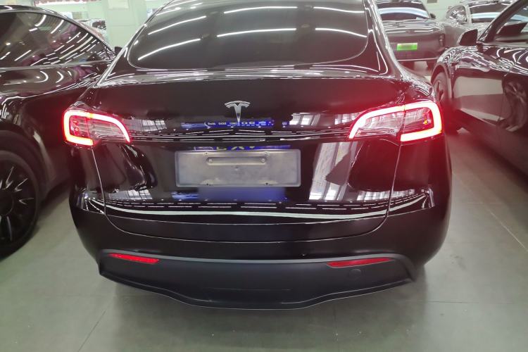 Used Tesla Model Y 2021 Long-Range All-Wheel-Drive Version Rear