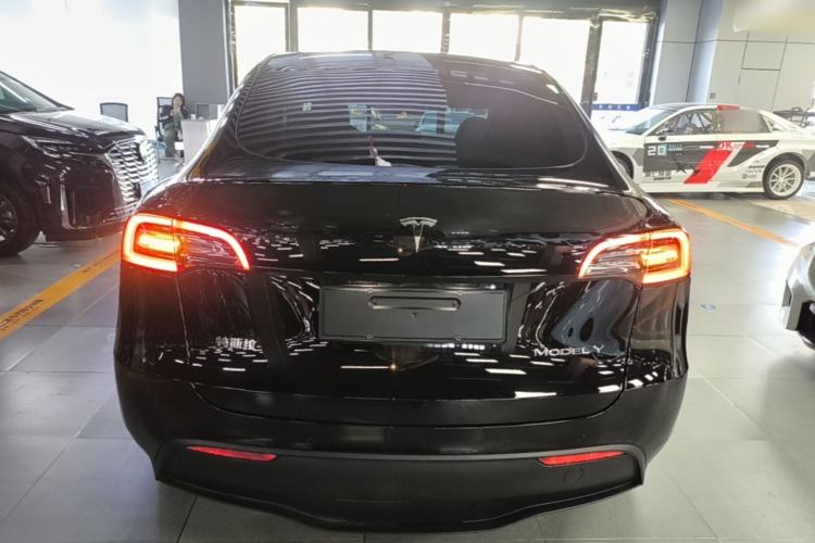 Used Tesla Model Y 2021 Long-Range All-Wheel-Drive Version 3D7 Rear