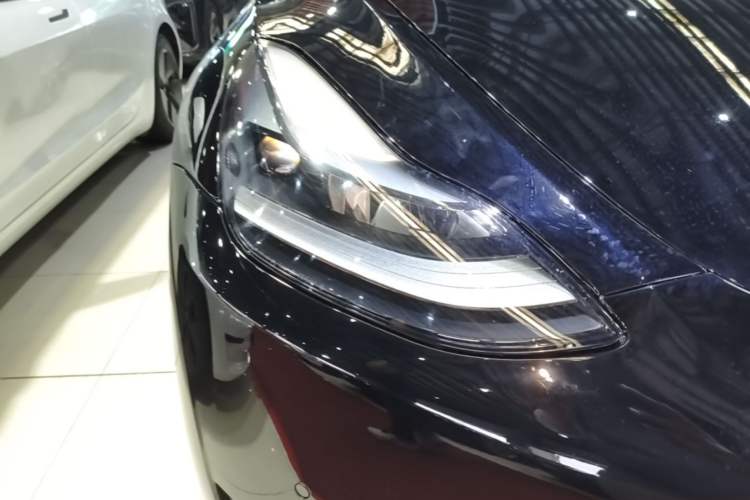 Used Tesla Model Y 2021 Long-Range All-Wheel-Drive Version Right Front Headlight