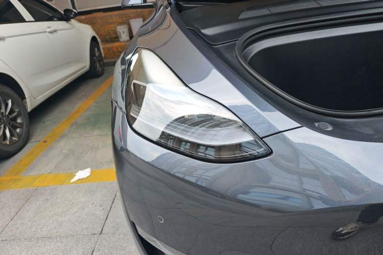 Used Tesla Model Y 2021 Long-Range All-Wheel-Drive Version 3D7 Right Front Headlight