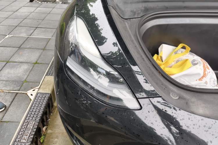 Used Tesla Model Y 2021 Standard Range Rear-Wheel Drive Version Right Front Headlight